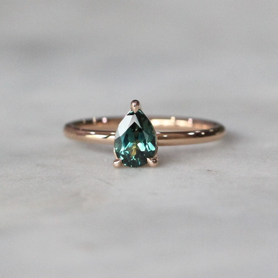 PEAR PARTI SAPPHIRE RING III