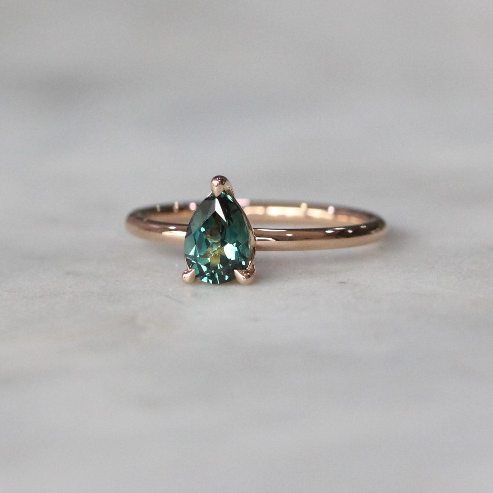 PEAR PARTI SAPPHIRE RING III