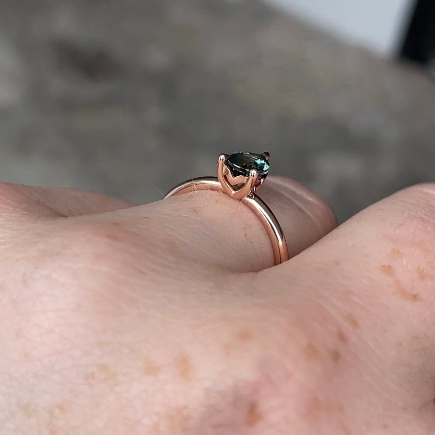 PEAR PARTI SAPPHIRE RING III