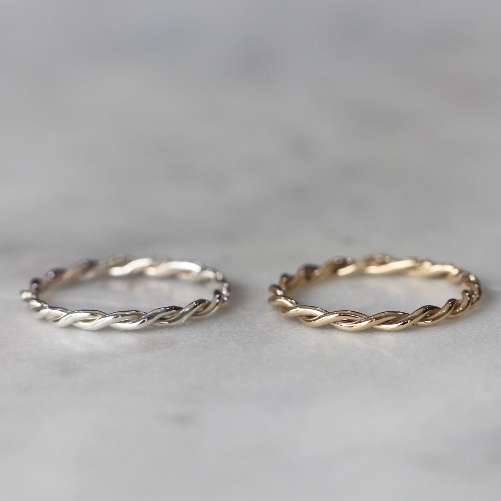 ava loose twist wedding band