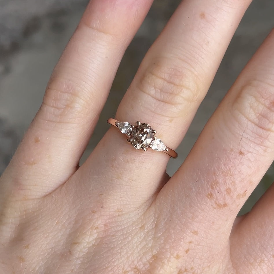 OVAL ARGYLE / TRILOGY RING II