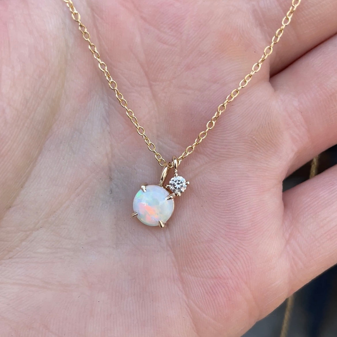 OPAL & CHAMPAGNE DIAMOND / NECKLACE