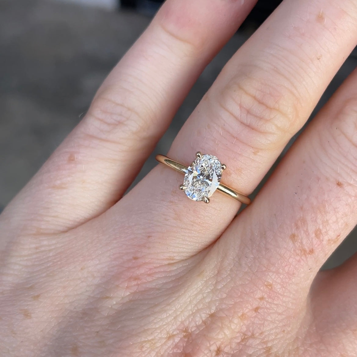 OVAL LAB CREATED DIAMOND / SOLITAIRE RING Vi