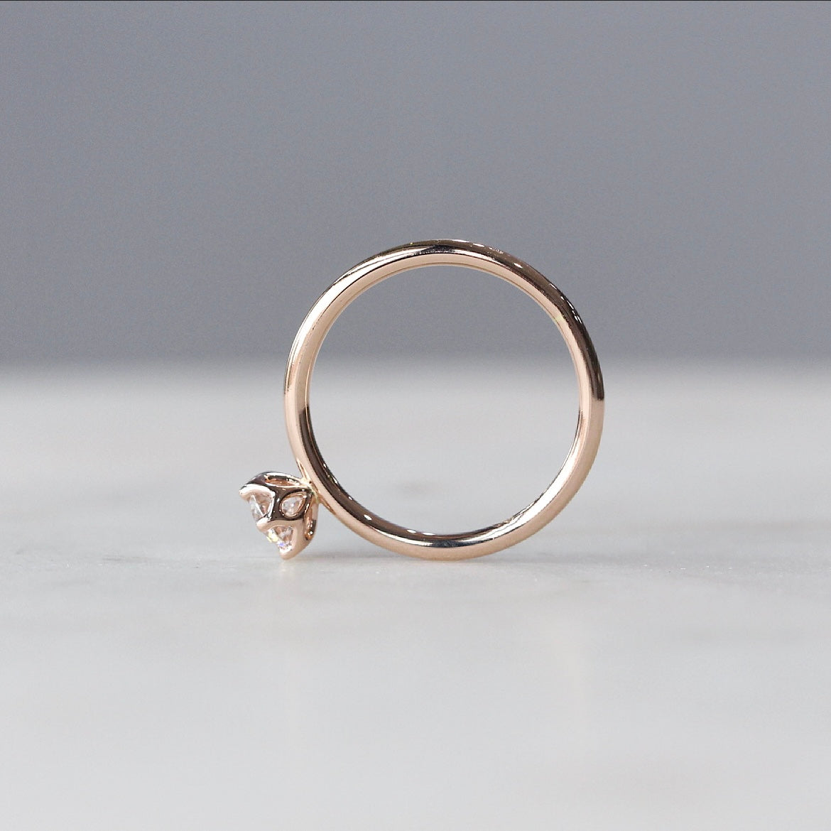 ROUND DIAMOND / LOTUS RING