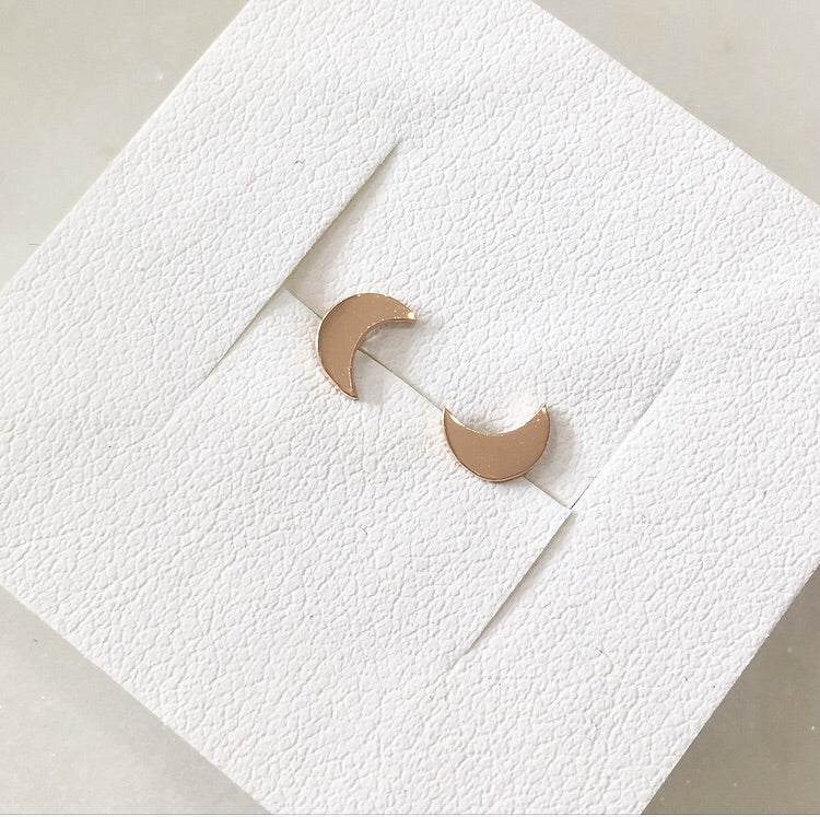 CRESCENT MOON / EARRINGS