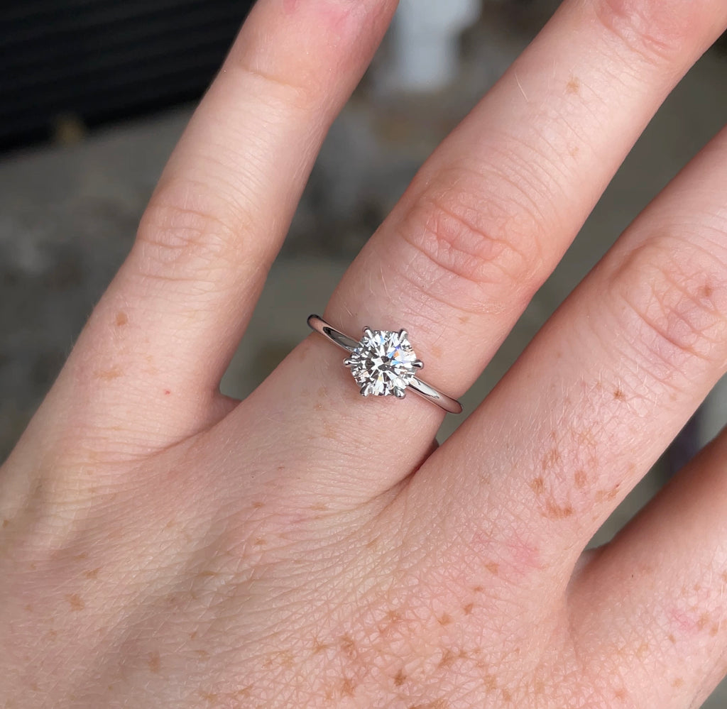 LAB CREATED / ROUND DIAMOND RING