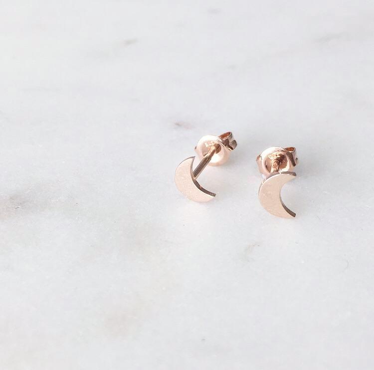 CRESCENT MOON / EARRINGS