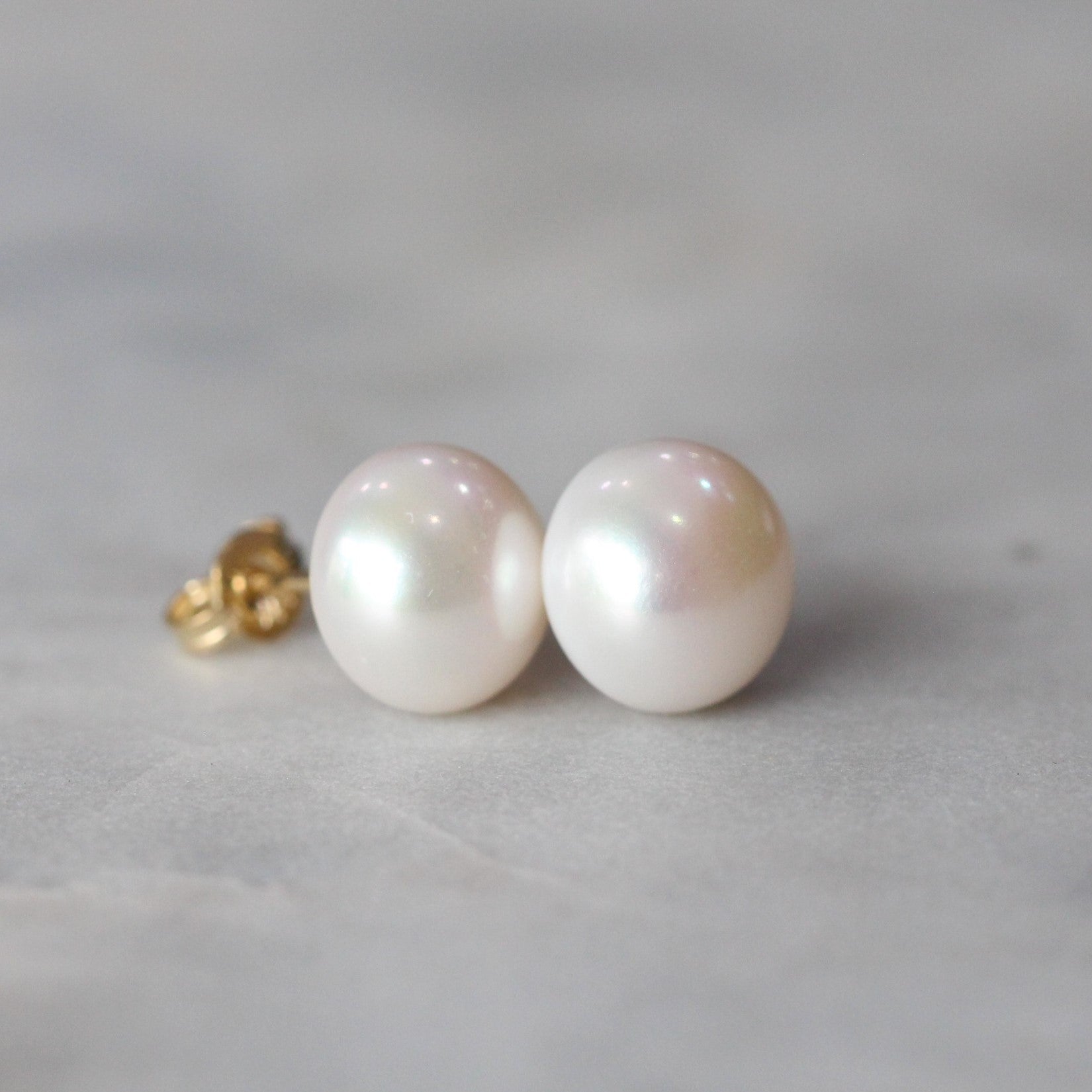 PEARL | STUD EARRINGS