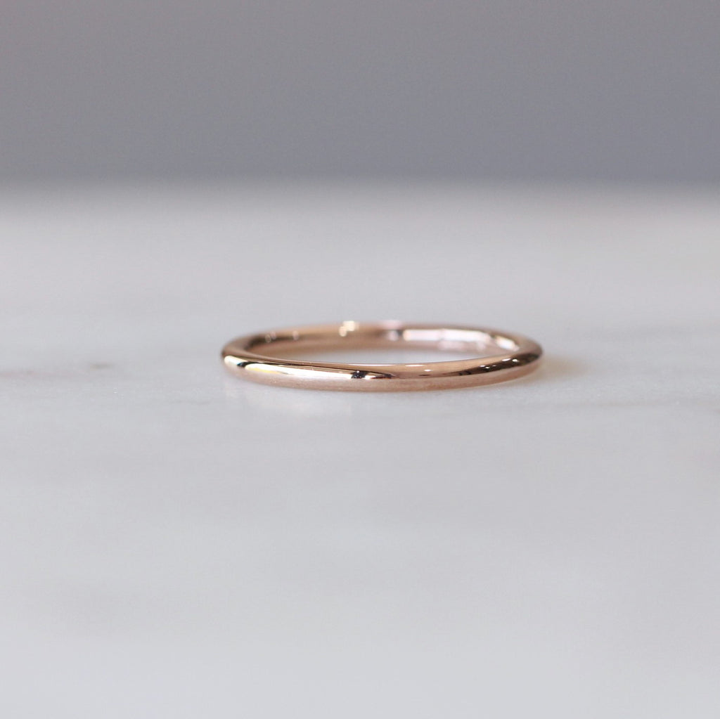plain rose gold wedding band