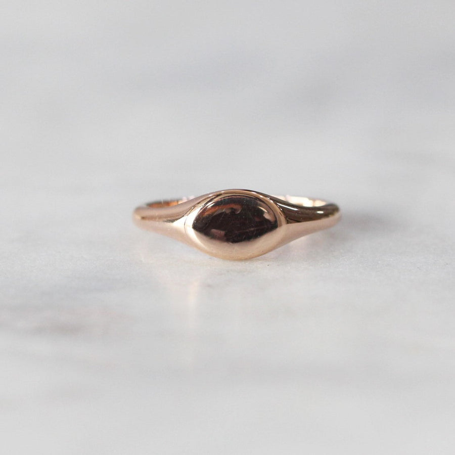 Ellipse Signet Ring