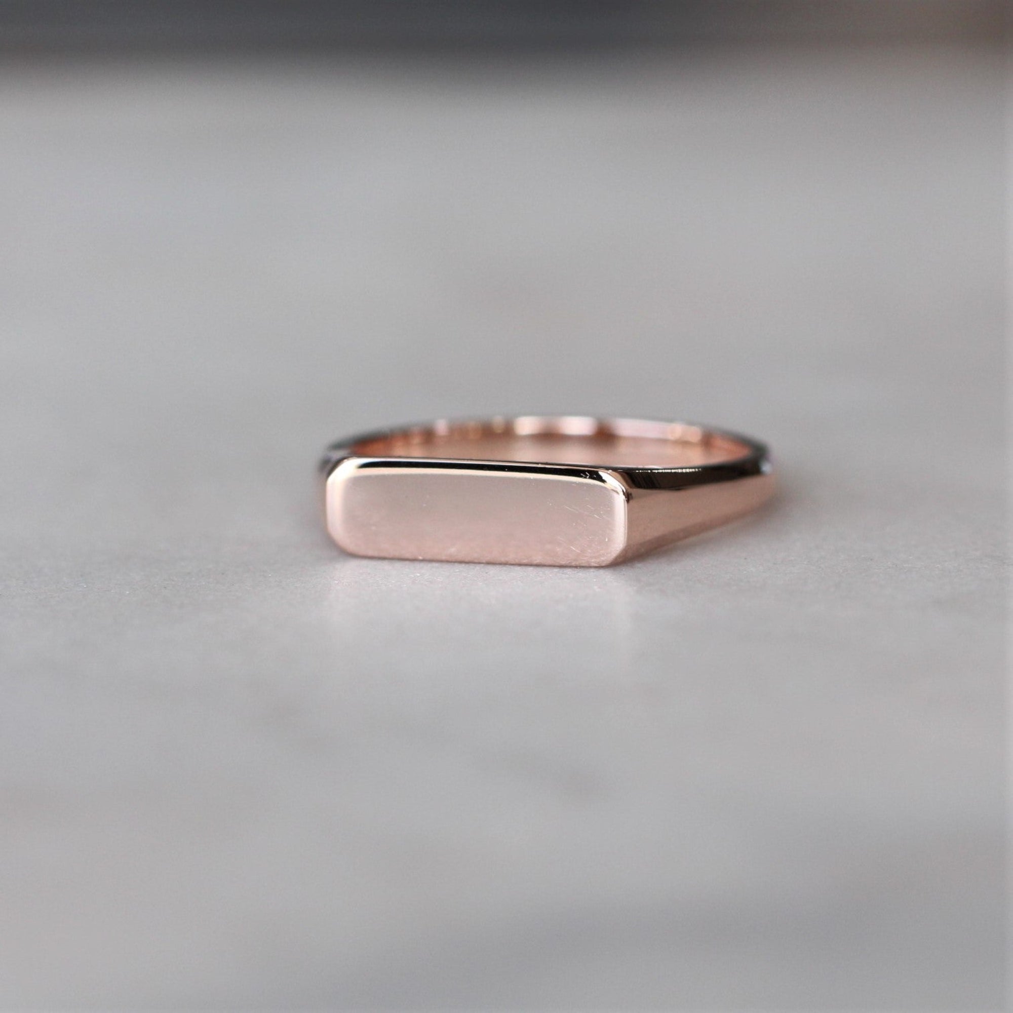 rose gold bar signet ring side